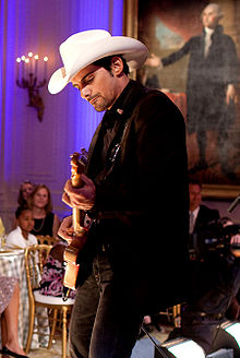 220px brad paisley at the white house