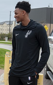 220px dejounte murray tours the metc (5148235) (cropped)